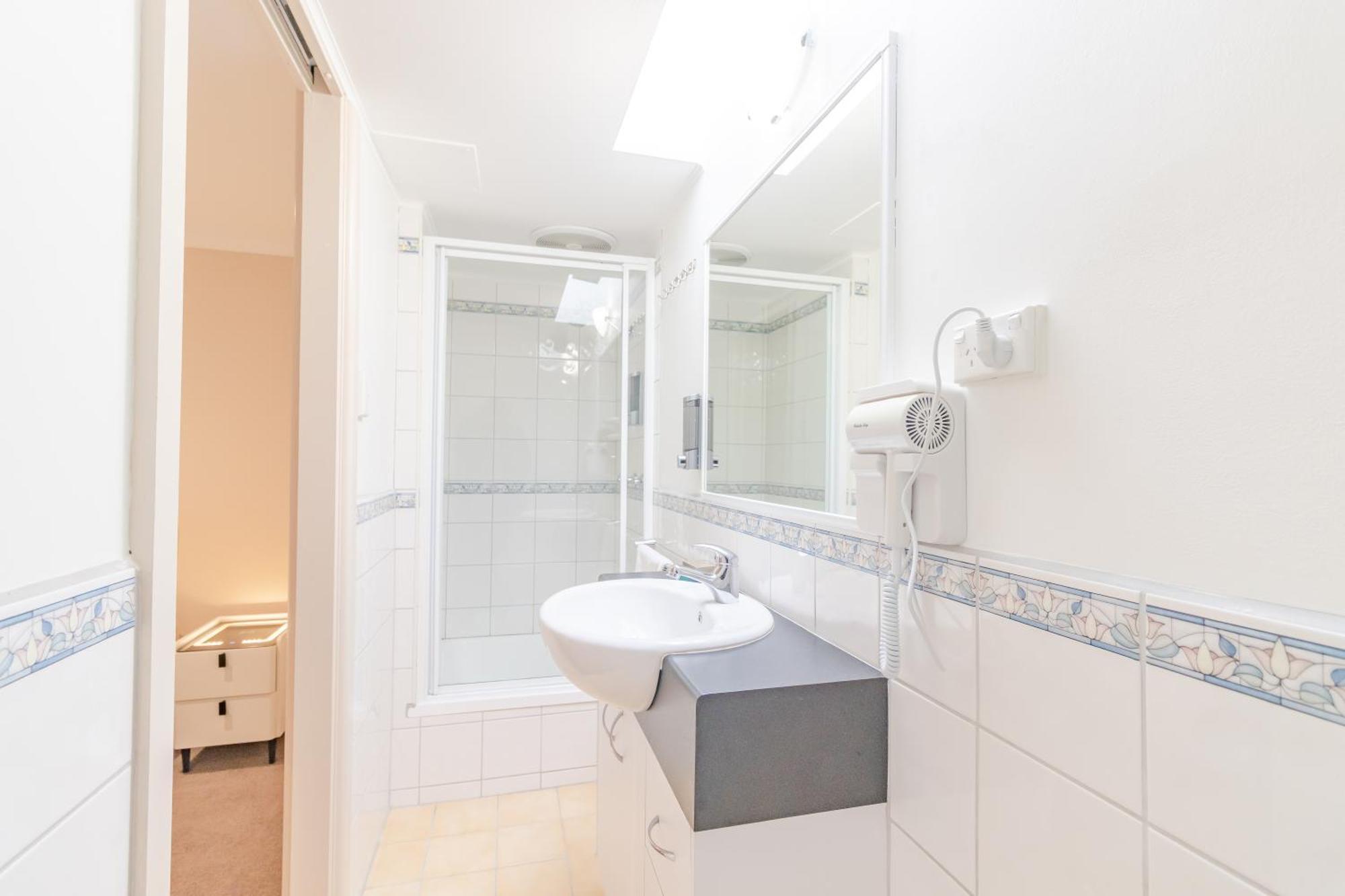 Warburton Lodge Bagian luar foto