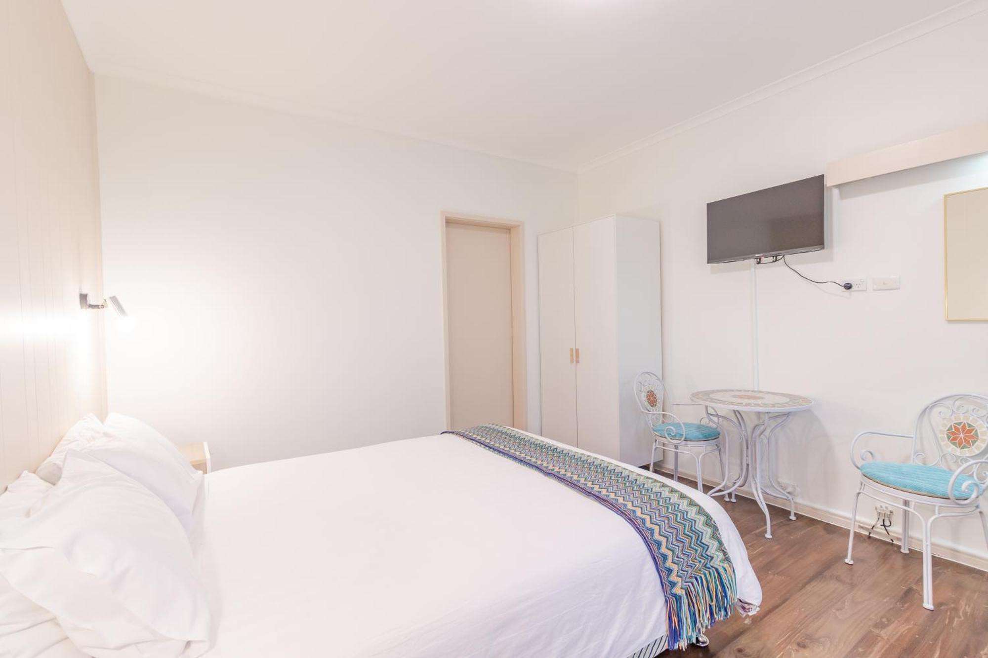 Warburton Lodge Bagian luar foto